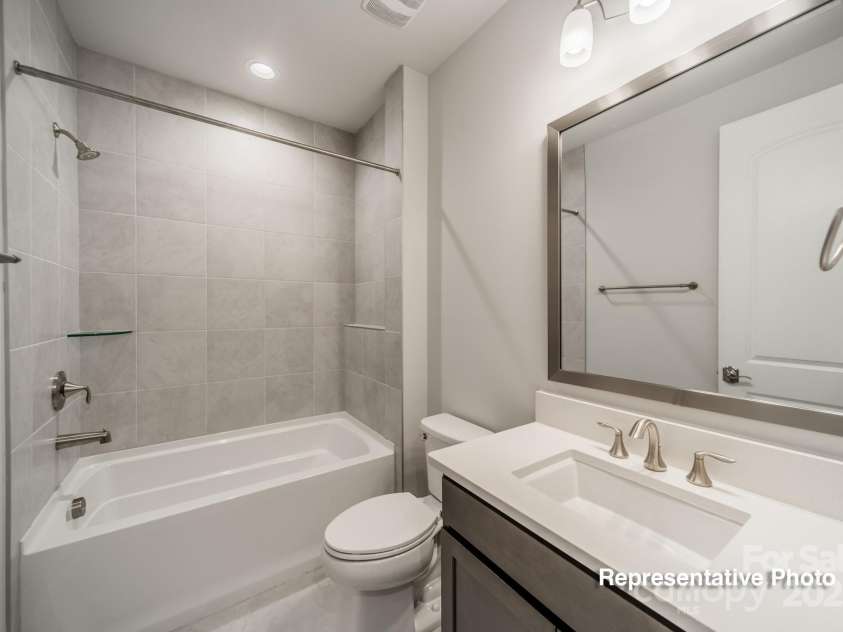 402 Turtleback Ridge, Matthews, NC 28104.  MLS# CAR4302443, YatesRealty ID 1668. 