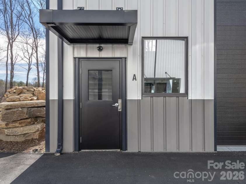 65 Speed Way, Lake Toxaway, NC 28747.  MLS# CAR4315184, YatesRealty ID 1668. 