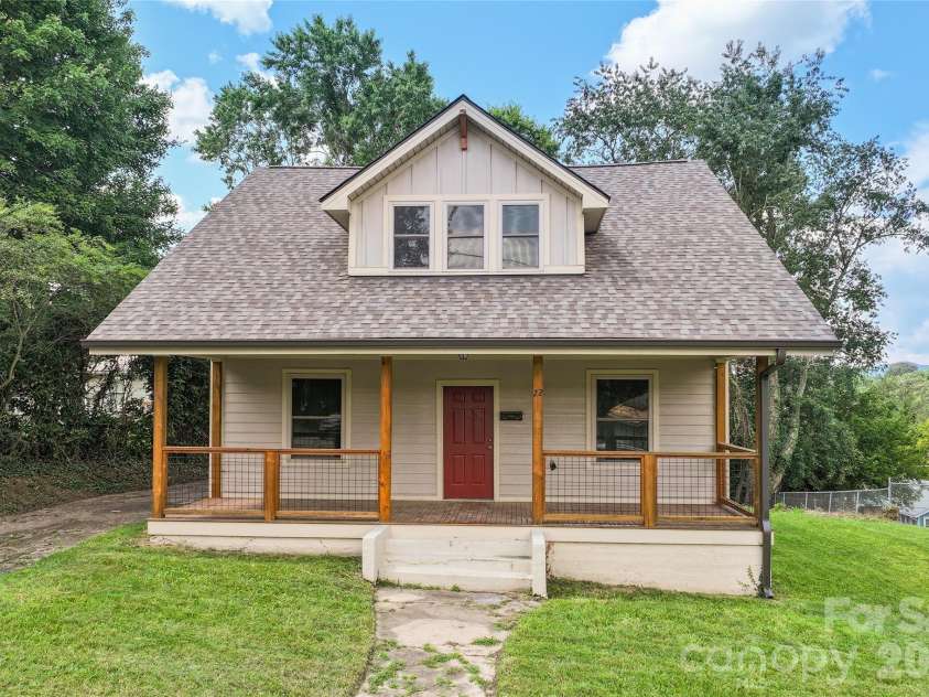 22 Pine Grove Avenue, Asheville, NC 28801.  MLS# CAR4185967, YatesRealty ID 16680. 