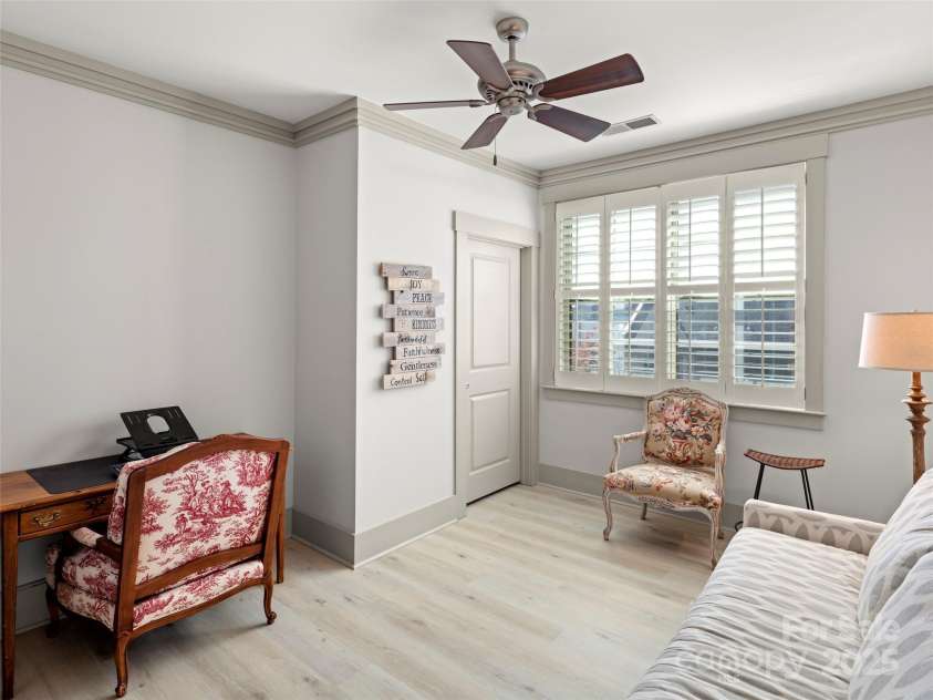 5 Farleigh Street, Asheville, NC 28803.  MLS# CAR4316504, YatesRealty ID 16680. Bonus room with Walkin Closet