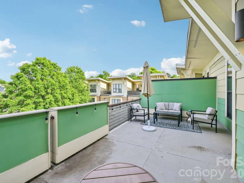 3437 Steel Yard Court, Charlotte, NC 28205.  MLS# CAR4370868, YatesRealty ID 16681. 3rd level terrace