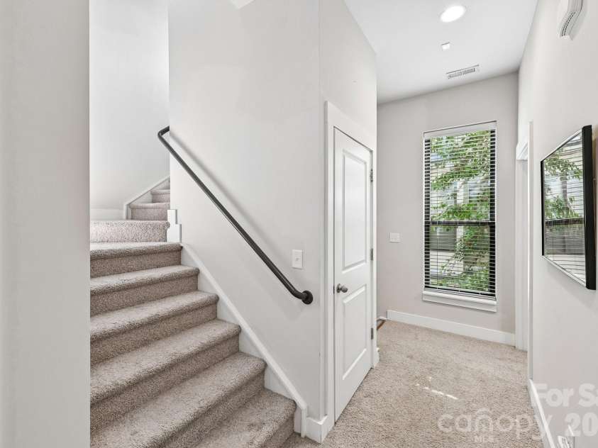 3437 Steel Yard Court, Charlotte, NC 28205.  MLS# CAR4370868, YatesRealty ID 16681. 