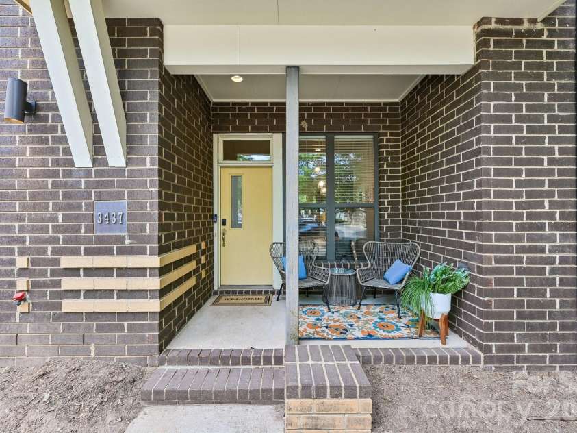 3437 Steel Yard Court, Charlotte, NC 28205.  MLS# CAR4370868, YatesRealty ID 16681. Entry