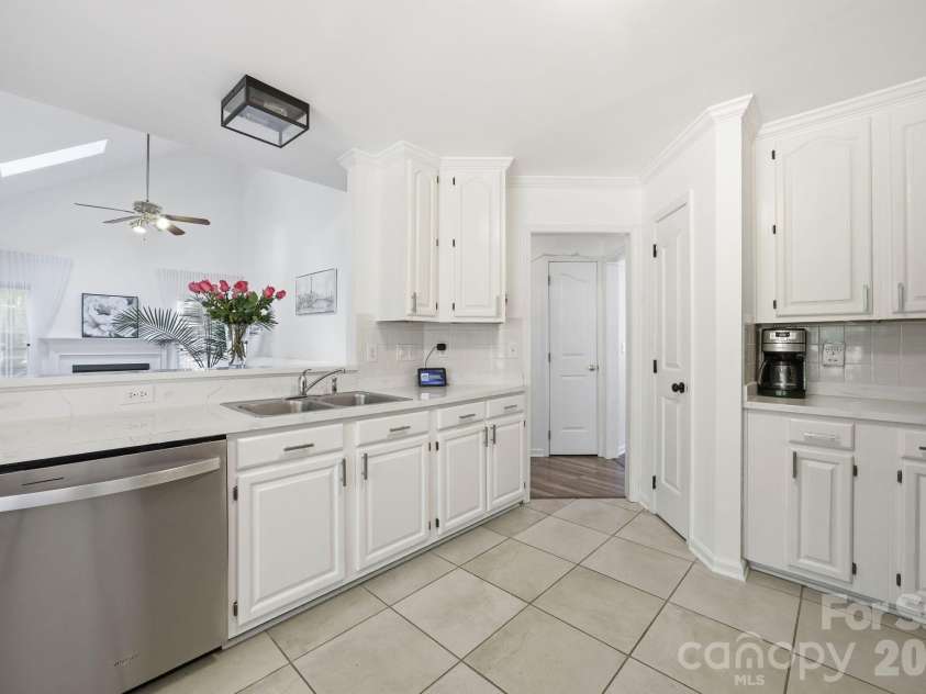 3514 Brooktree Lane, Indian Trail, NC 28079.  MLS# CAR4371815, YatesRealty ID 16683. 
