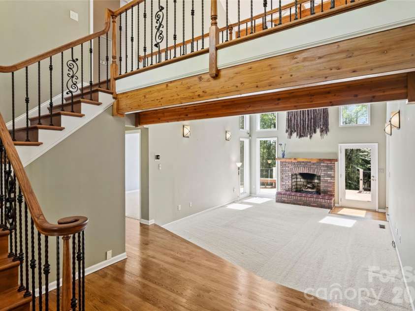 2005 Gathering Place, Kannapolis, NC 28081.  MLS# CAR4365757, YatesRealty ID 16684. Entry Foyer