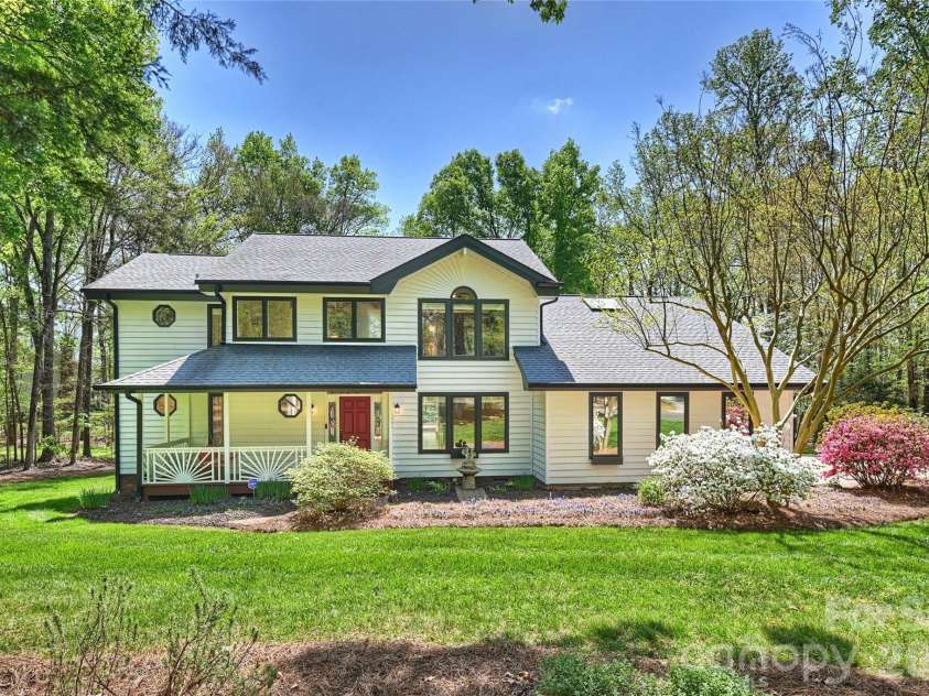 2005 Gathering Place, Kannapolis, NC 28081.  MLS# CAR4365757, YatesRealty ID 16684. Front Exterior