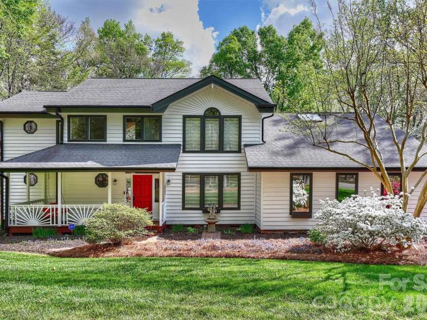 2005 Gathering Place, Kannapolis, NC 28081.  MLS# CAR4365757, YatesRealty ID 16684. Front Exterior