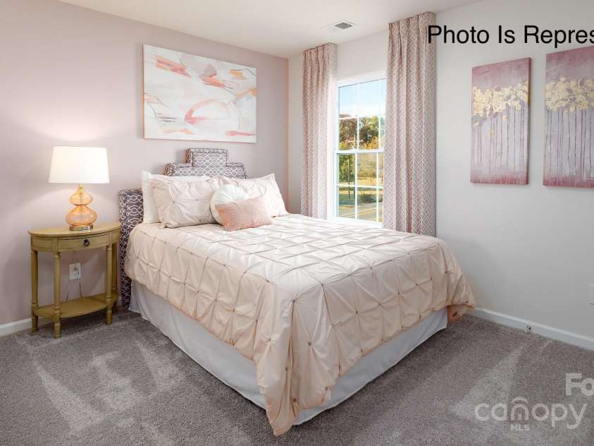 131 Meadow View Drive, Statesville, NC 28677.  MLS# CAR4256121, YatesRealty ID 16686. Bedroom 3