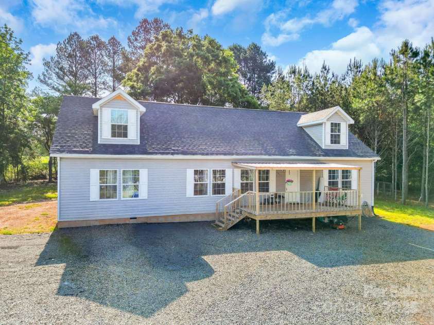 1811 Continental Drive, Albemarle, NC 28001.  MLS# CAR4260222, YatesRealty ID 16687. 