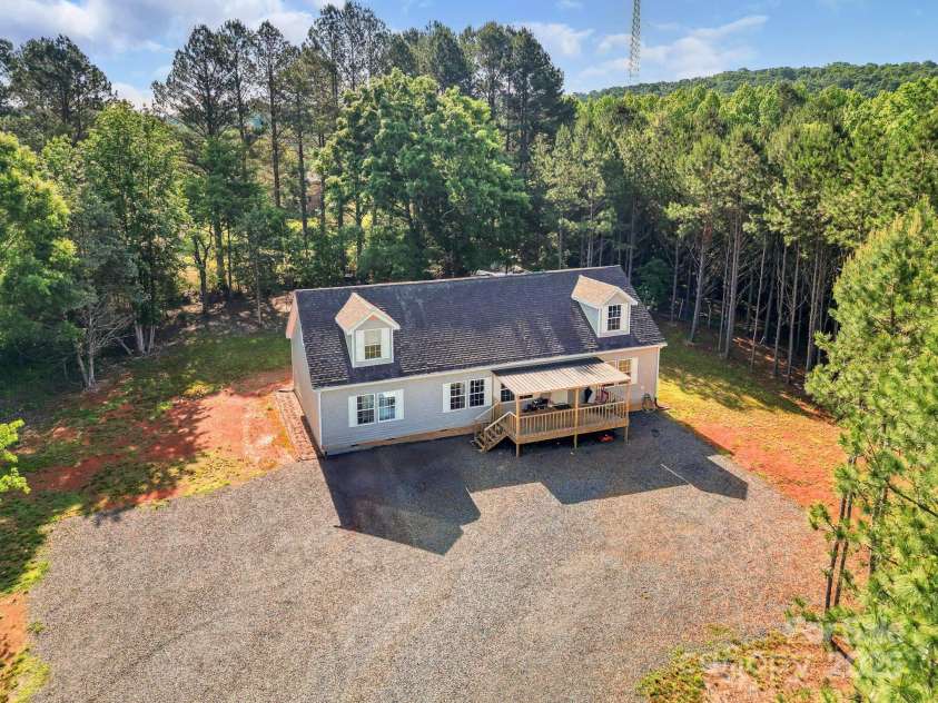1811 Continental Drive, Albemarle, NC 28001.  MLS# CAR4260222, YatesRealty ID 16687. 