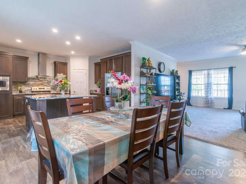 1811 Continental Drive, Albemarle, NC 28001.  MLS# CAR4260222, YatesRealty ID 16687. Dining Area