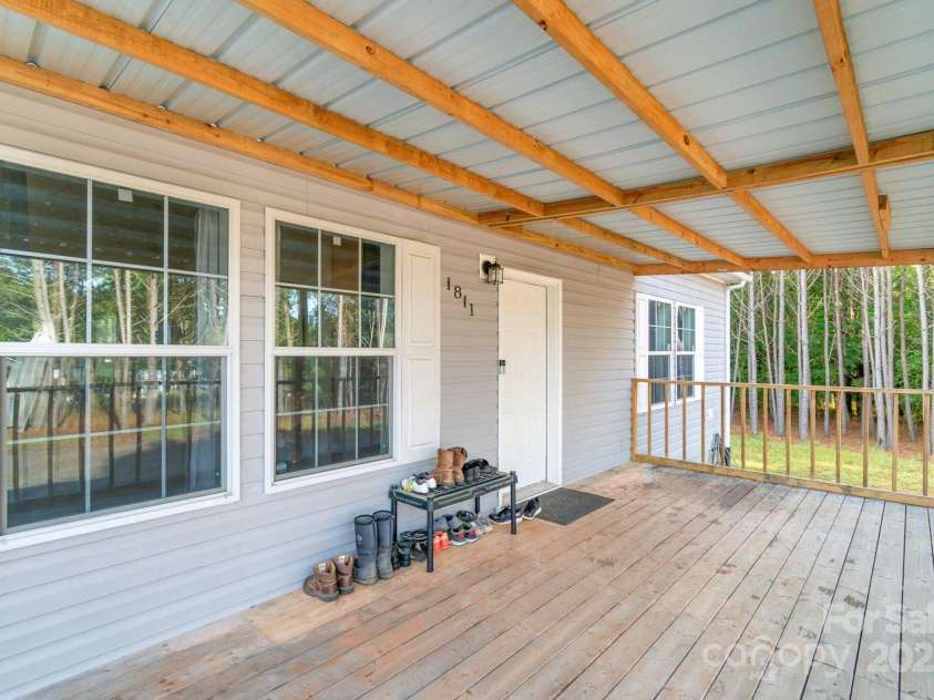 1811 Continental Drive, Albemarle, NC 28001.  MLS# CAR4260222, YatesRealty ID 16687. Front Porch