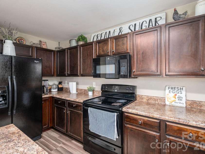 11531 Tribal Drive, Charlotte, NC 28214.  MLS# CAR4373105, YatesRealty ID 16688. 