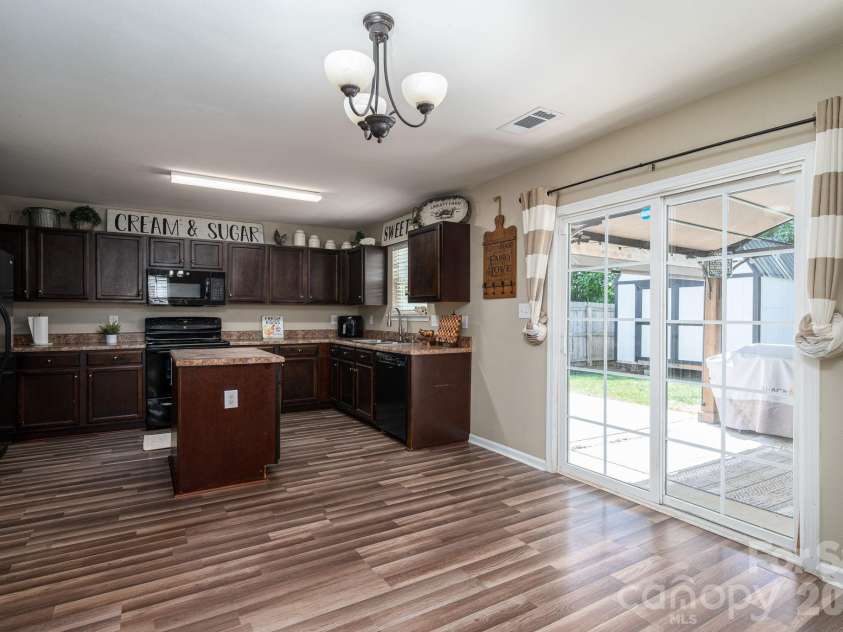 11531 Tribal Drive, Charlotte, NC 28214.  MLS# CAR4373105, YatesRealty ID 16688. 