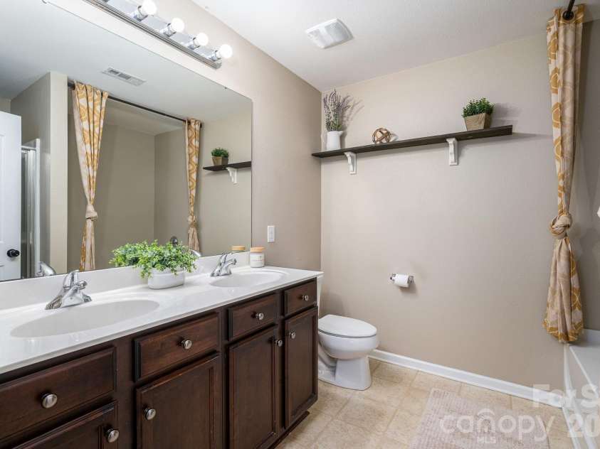 11531 Tribal Drive, Charlotte, NC 28214.  MLS# CAR4373105, YatesRealty ID 16688. 