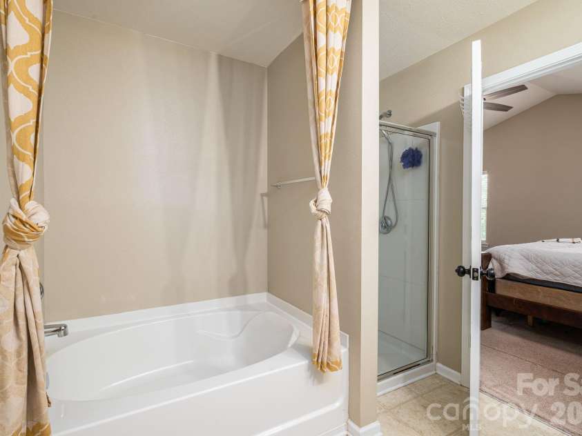 11531 Tribal Drive, Charlotte, NC 28214.  MLS# CAR4373105, YatesRealty ID 16688. 