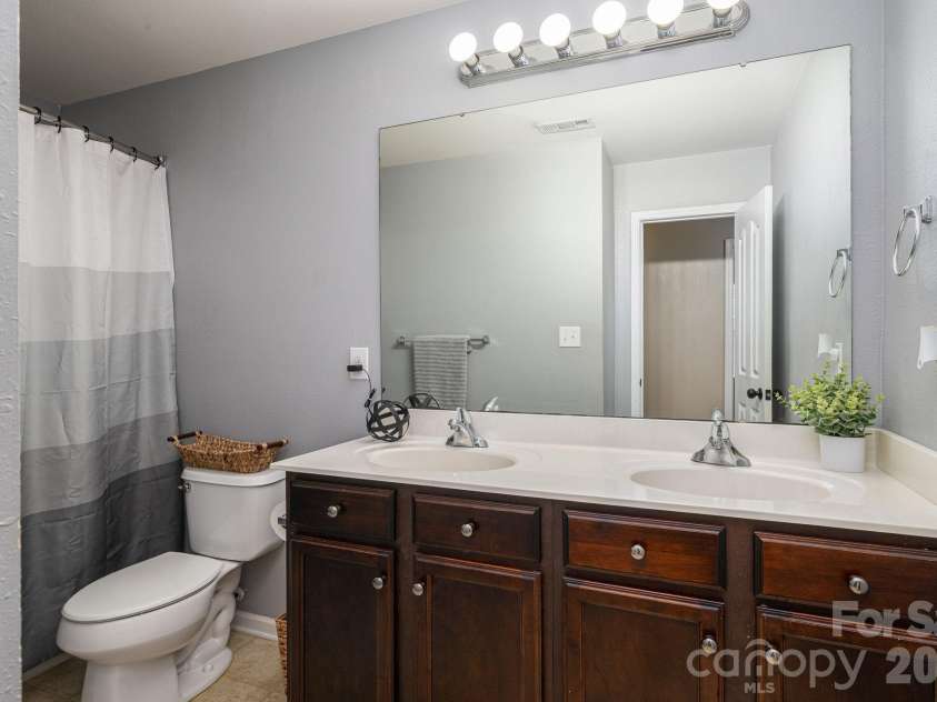 11531 Tribal Drive, Charlotte, NC 28214.  MLS# CAR4373105, YatesRealty ID 16688. 