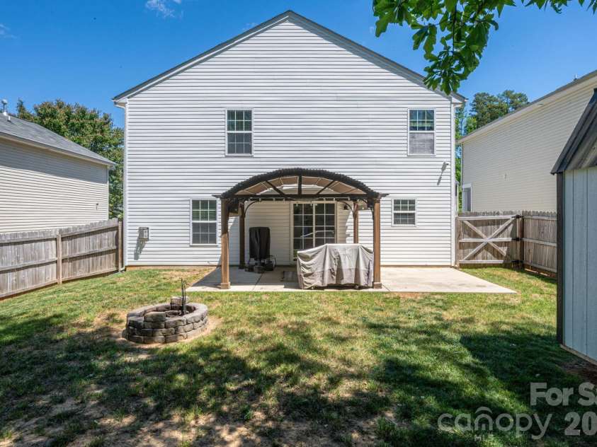 11531 Tribal Drive, Charlotte, NC 28214.  MLS# CAR4373105, YatesRealty ID 16688. 