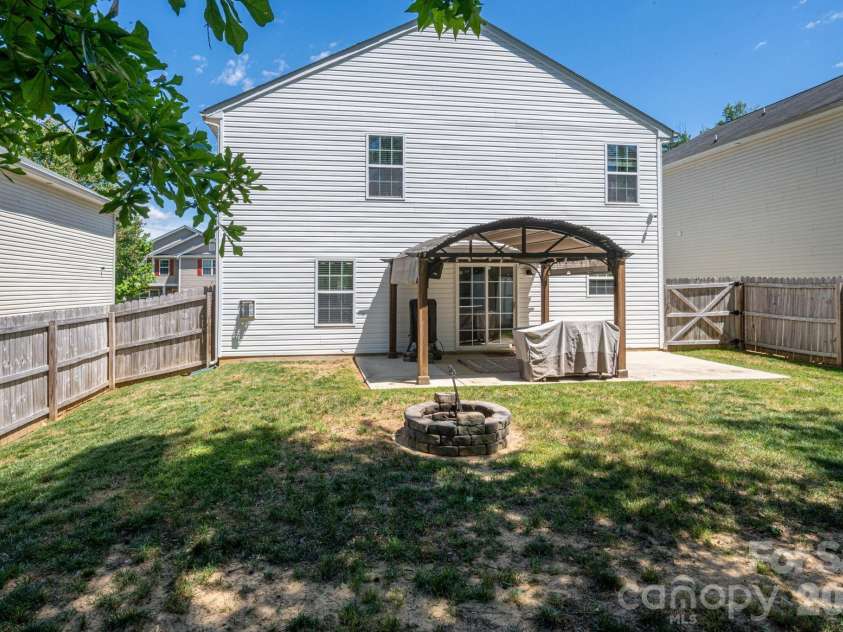 11531 Tribal Drive, Charlotte, NC 28214.  MLS# CAR4373105, YatesRealty ID 16688. 