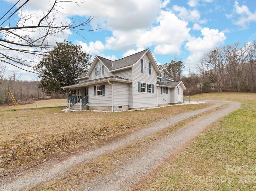 46 Bob Barnwell Road, Fletcher, NC 28732.  MLS# CAR4228793, YatesRealty ID 16688. 