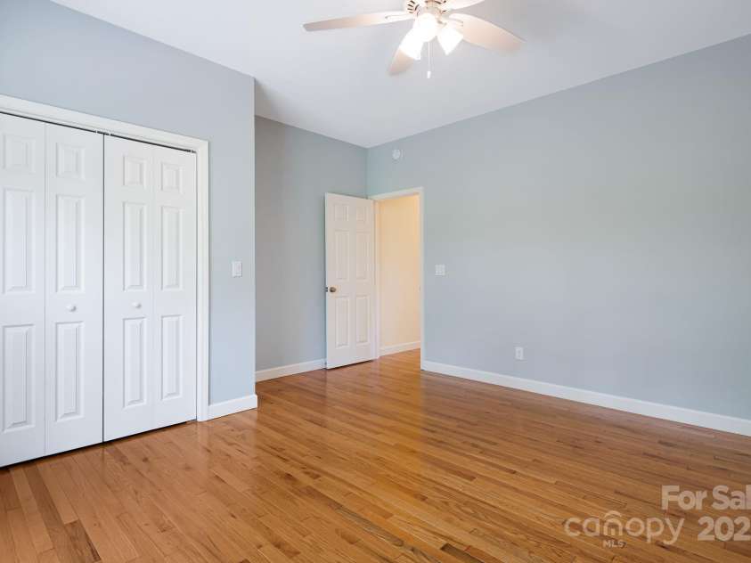 419 Oak Lane, Mars Hill, NC 28754.  MLS# CAR4276301, YatesRealty ID 16689. Bed Room 2