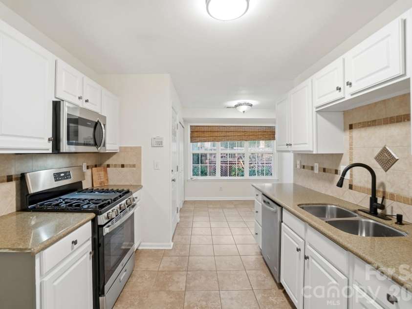 8805 Red Tail Court, Charlotte, NC 28269.  MLS# CAR4382950, YatesRealty ID 1669. 
