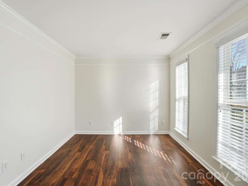 8805 Red Tail Court, Charlotte, NC 28269.  MLS# CAR4382950, YatesRealty ID 1669. Flex/office room