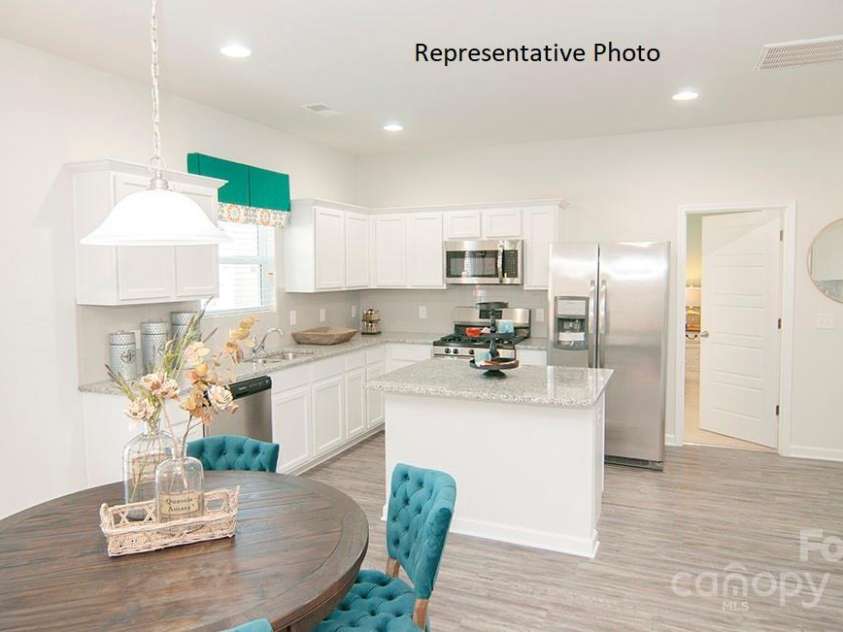 137 Apple Orchard Court, Statesville, NC 28677.  MLS# CAR4254312, YatesRealty ID 16690. 