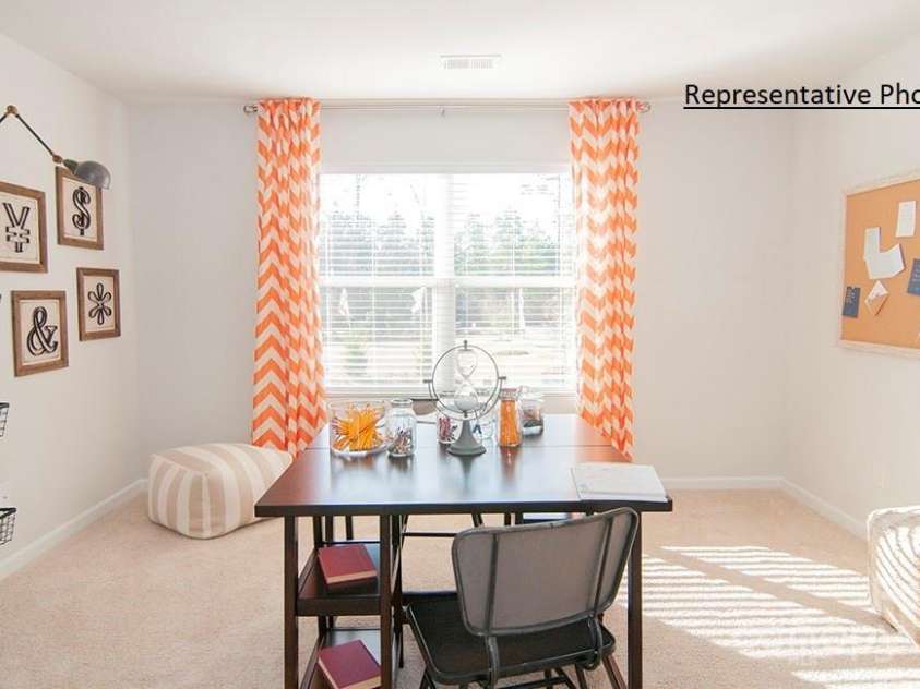 137 Apple Orchard Court, Statesville, NC 28677.  MLS# CAR4254312, YatesRealty ID 16690. 