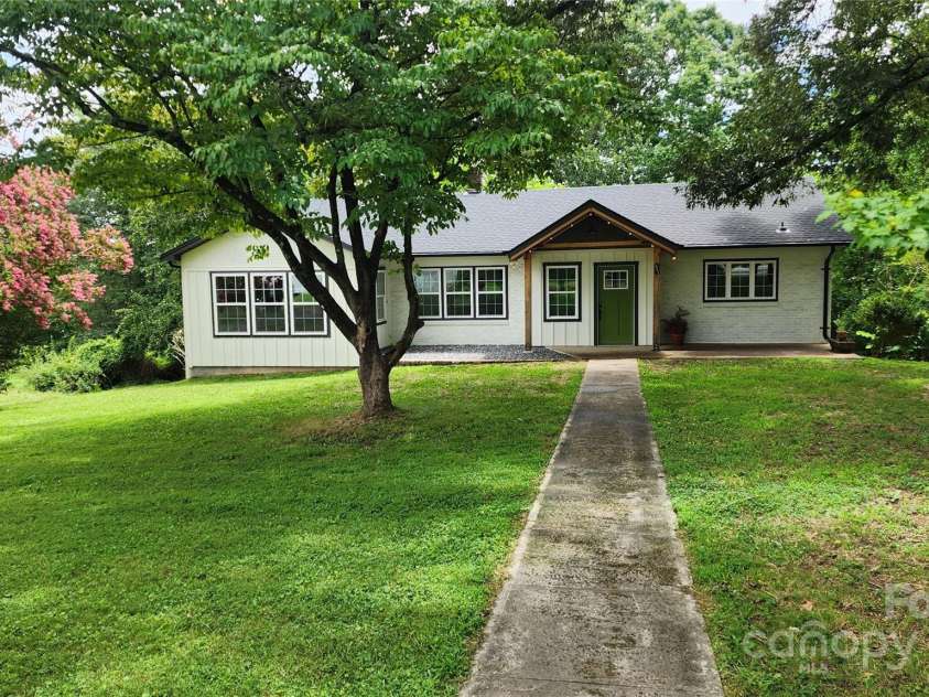 621 Watts Street, Valdese, NC 28690.  MLS# CAR4227194, YatesRealty ID 16692. 