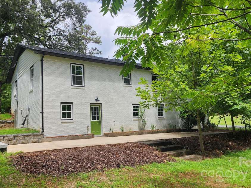 621 Watts Street, Valdese, NC 28690.  MLS# CAR4227194, YatesRealty ID 16692. 