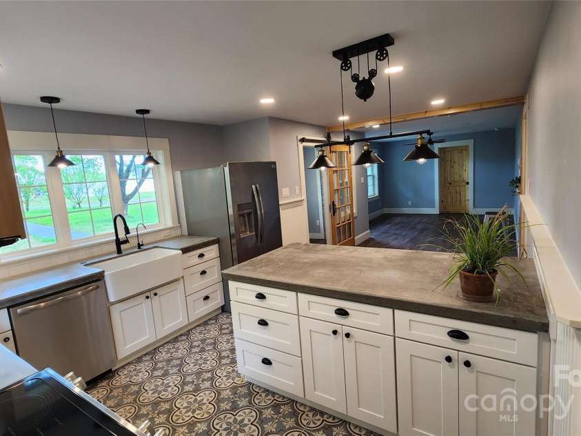 621 Watts Street, Valdese, NC 28690.  MLS# CAR4227194, YatesRealty ID 16692. 