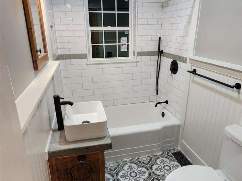 621 Watts Street, Valdese, NC 28690.  MLS# CAR4227194, YatesRealty ID 16692. 