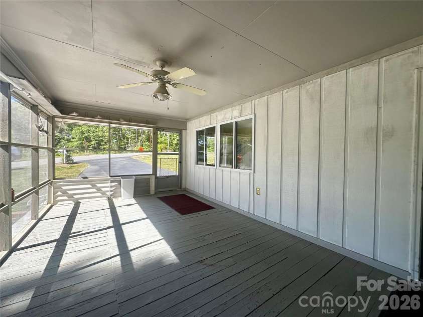 263 Spring Shore Road, Statesville, NC 28677.  MLS# CAR4374688, YatesRealty ID 16693. 