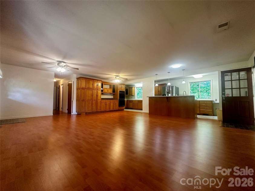 263 Spring Shore Road, Statesville, NC 28677.  MLS# CAR4374688, YatesRealty ID 16693. 