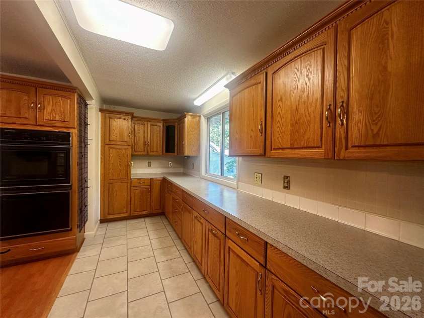 263 Spring Shore Road, Statesville, NC 28677.  MLS# CAR4374688, YatesRealty ID 16693. 