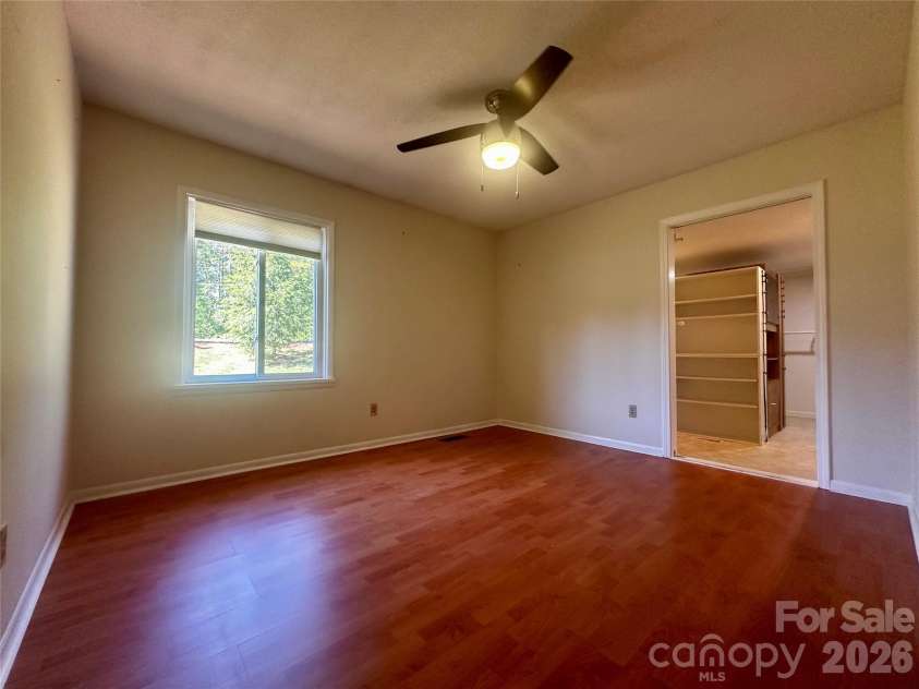 263 Spring Shore Road, Statesville, NC 28677.  MLS# CAR4374688, YatesRealty ID 16693. 