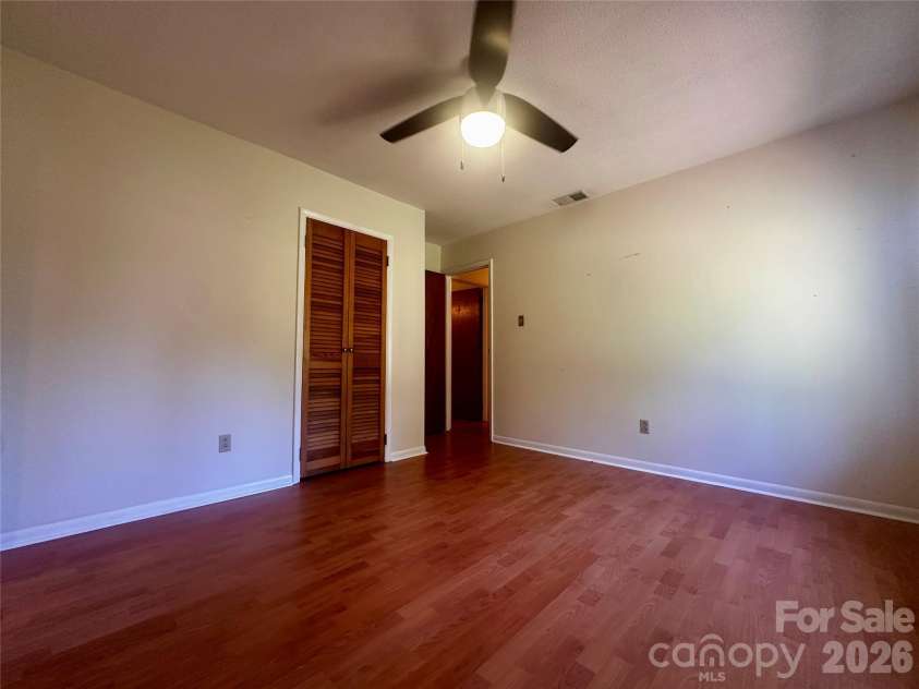 263 Spring Shore Road, Statesville, NC 28677.  MLS# CAR4374688, YatesRealty ID 16693. 