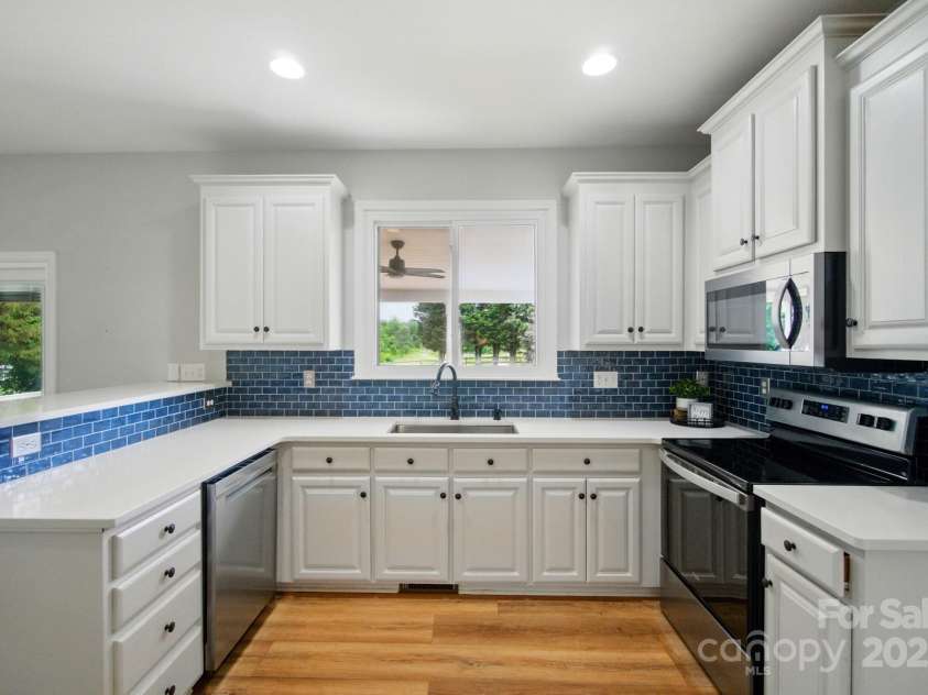 138 Montibello Drive, Mooresville, NC 28117.  MLS# CAR4258510, YatesRealty ID 16694. 
