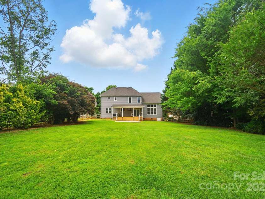 138 Montibello Drive, Mooresville, NC 28117.  MLS# CAR4258510, YatesRealty ID 16694. 