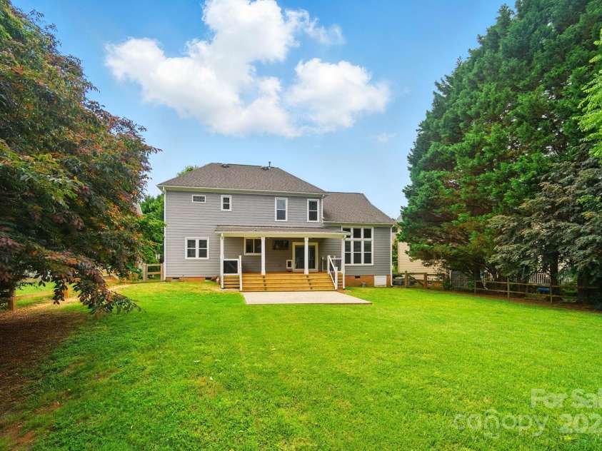 138 Montibello Drive, Mooresville, NC 28117.  MLS# CAR4258510, YatesRealty ID 16694. 