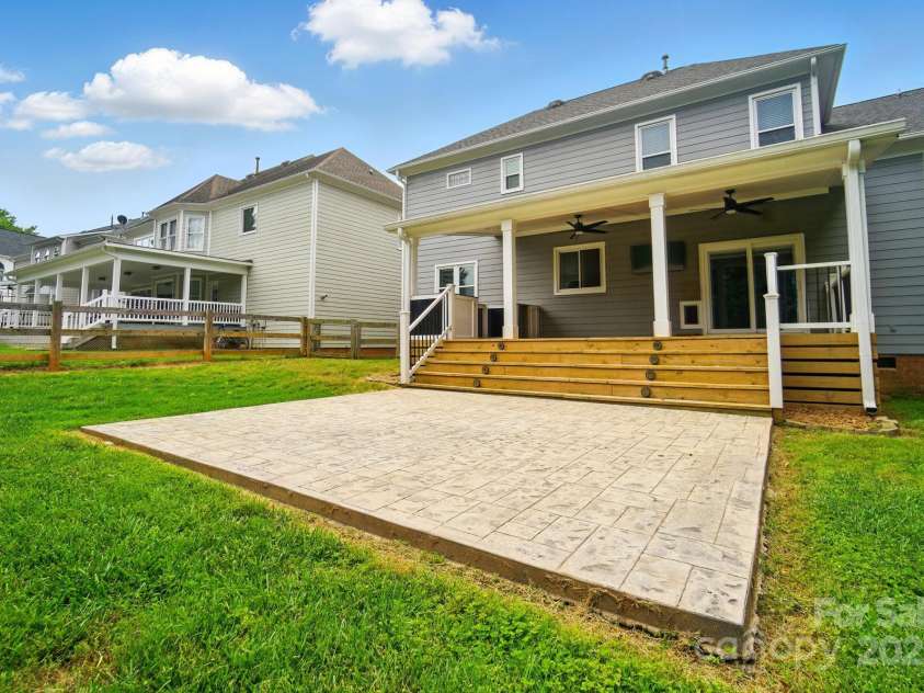 138 Montibello Drive, Mooresville, NC 28117.  MLS# CAR4258510, YatesRealty ID 16694. 
