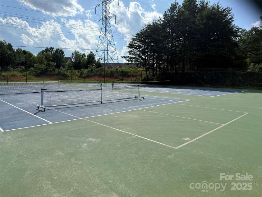 138 Montibello Drive, Mooresville, NC 28117.  MLS# CAR4258510, YatesRealty ID 16694. Tennis & Pickleball