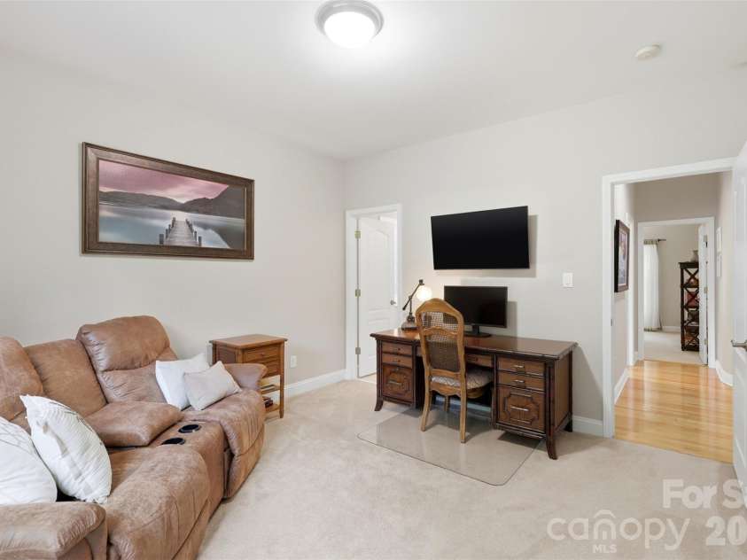 9806 Hofstra Court, Mint Hill, NC 28227.  MLS# CAR4372737, YatesRealty ID 16695. 2 bedroom with ensuite bathroom