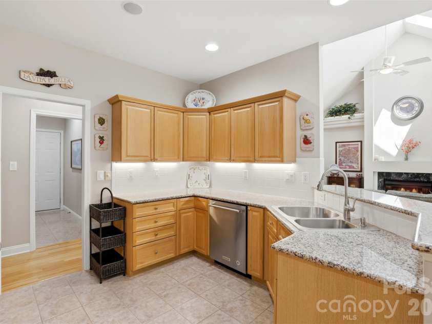 9806 Hofstra Court, Mint Hill, NC 28227.  MLS# CAR4372737, YatesRealty ID 16695. 