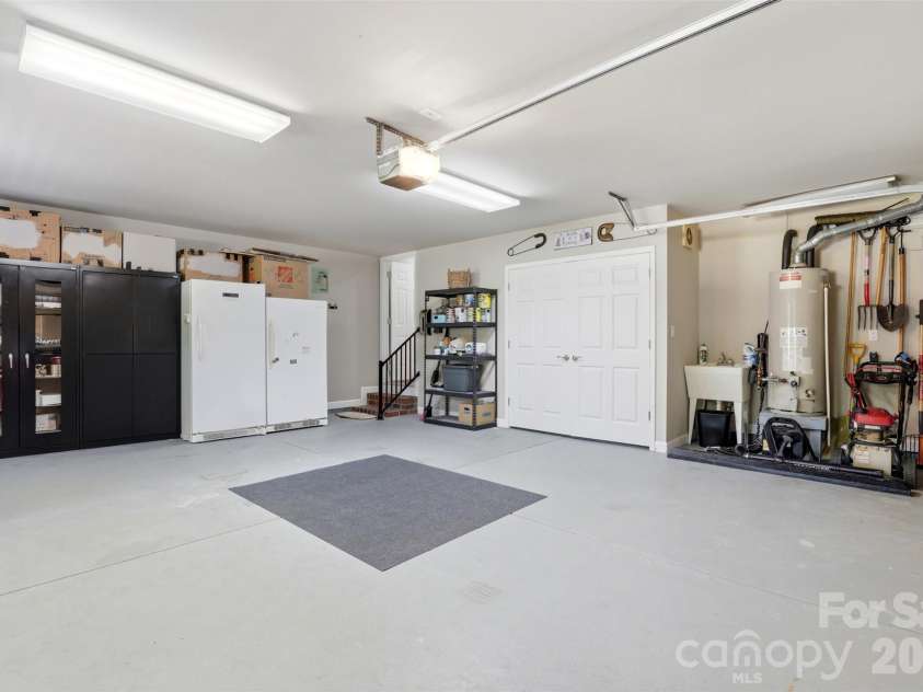 9806 Hofstra Court, Mint Hill, NC 28227.  MLS# CAR4372737, YatesRealty ID 16695. 