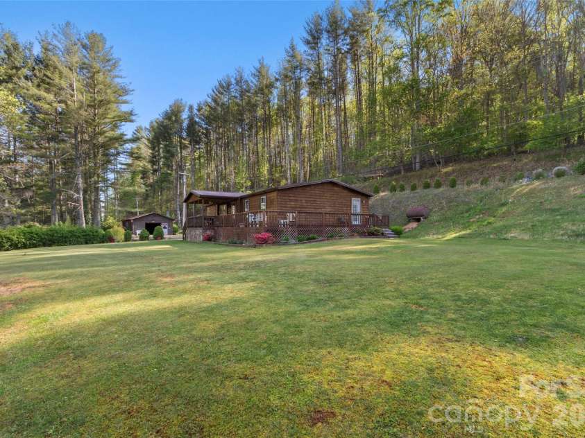 1270 Old Mine Fork Road, Burnsville, NC 28714.  MLS# CAR4375064, YatesRealty ID 16696. 