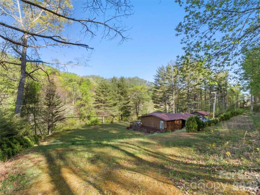 1270 Old Mine Fork Road, Burnsville, NC 28714.  MLS# CAR4375064, YatesRealty ID 16696. 