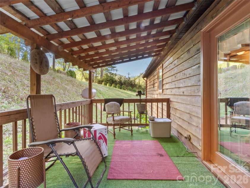 1270 Old Mine Fork Road, Burnsville, NC 28714.  MLS# CAR4375064, YatesRealty ID 16696. 