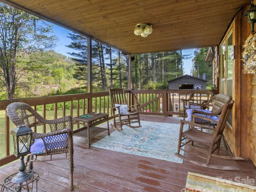 1270 Old Mine Fork Road, Burnsville, NC 28714.  MLS# CAR4375064, YatesRealty ID 16696. 